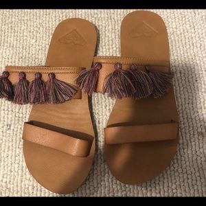 Roxy sandals